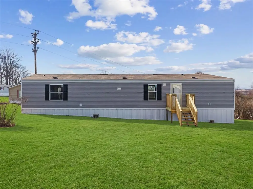 125 Laurel View Dr, Mount Pleasant, PA 15666 - #1
