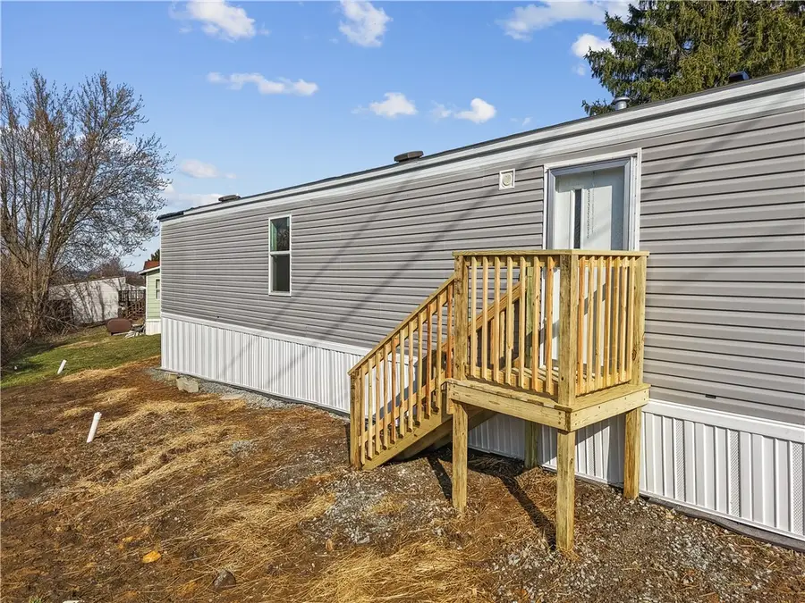 125 Laurel View Dr, Mount Pleasant, PA 15666 - #3