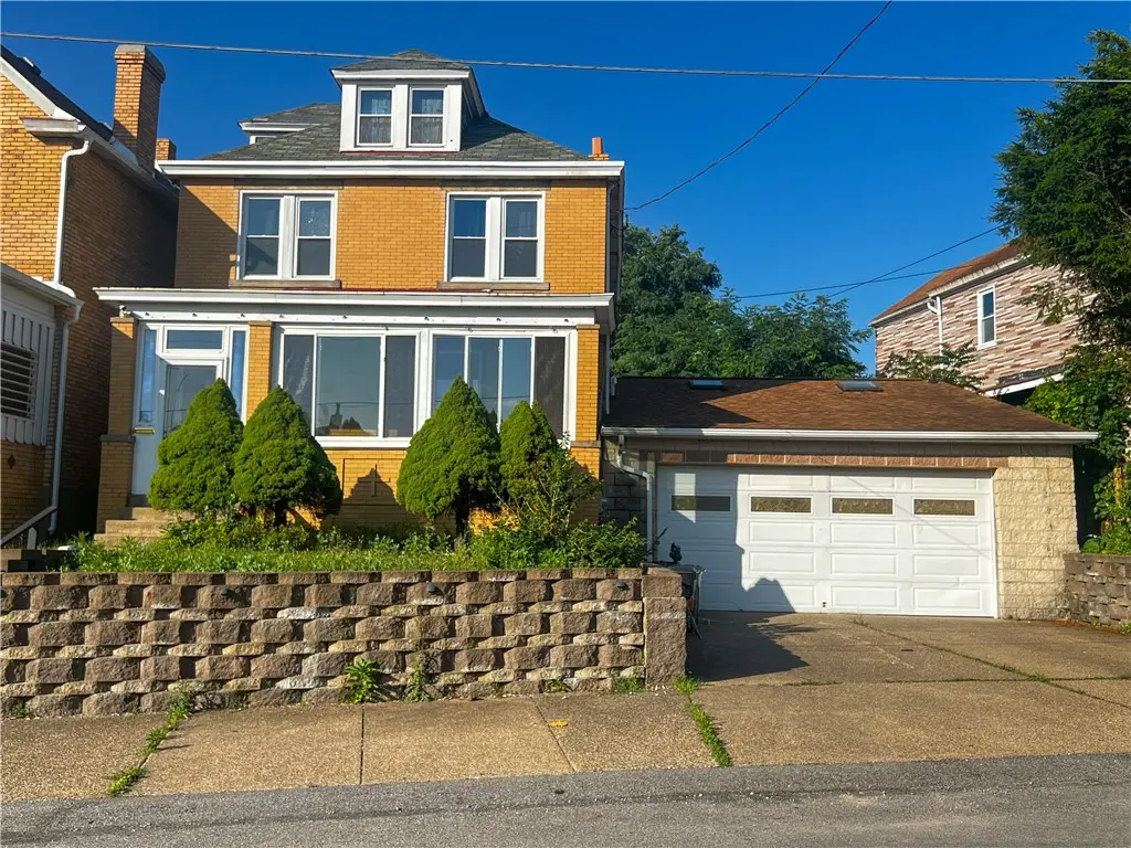 409 Vine St, Homestead, PA 15120 - #1