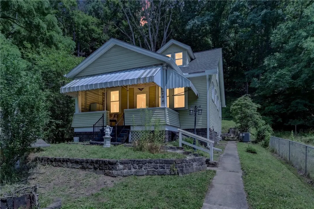 244 Hickory St, Kennedy, PA 15136 - #1