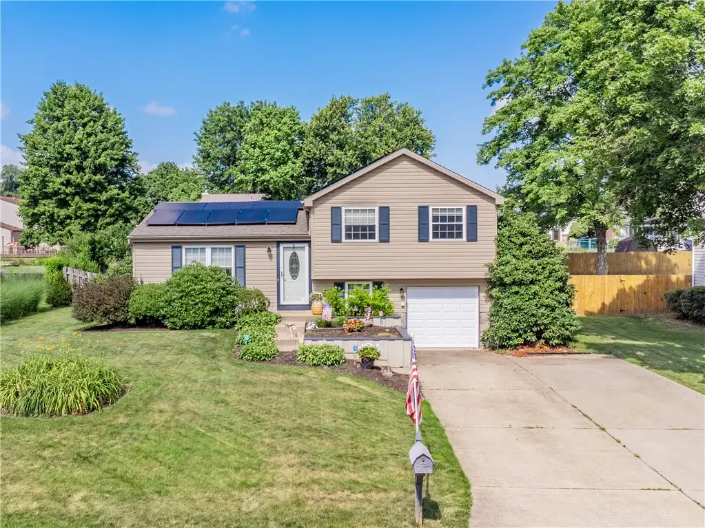 404 Anna Marie Dr, Cranberry, PA 16066 - #1