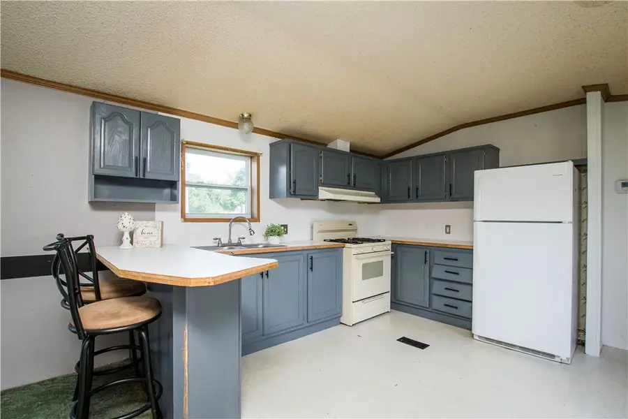 116 Hughes St, Jefferson, PA 15344 - #3