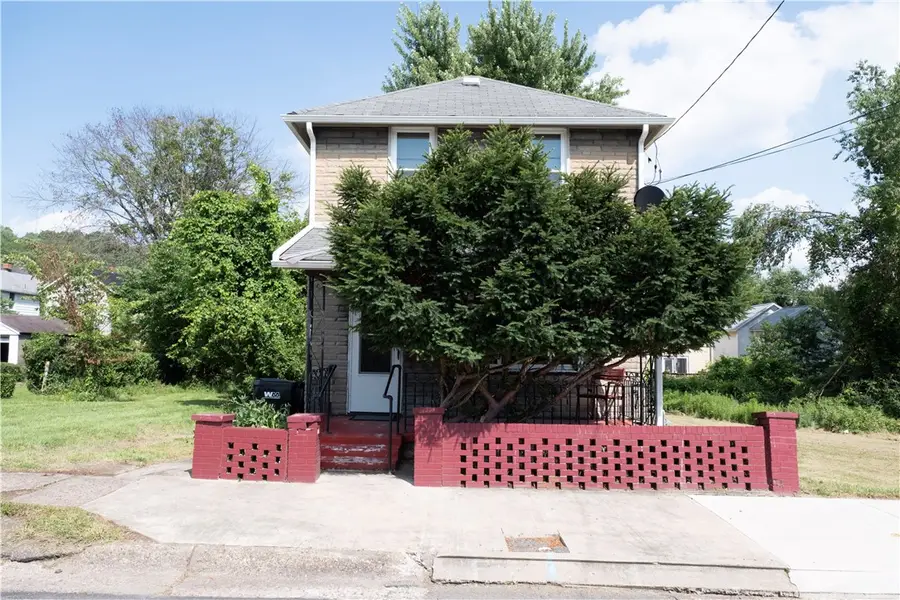 308 Wykes St, Aliquippa, PA 15001 - #3
