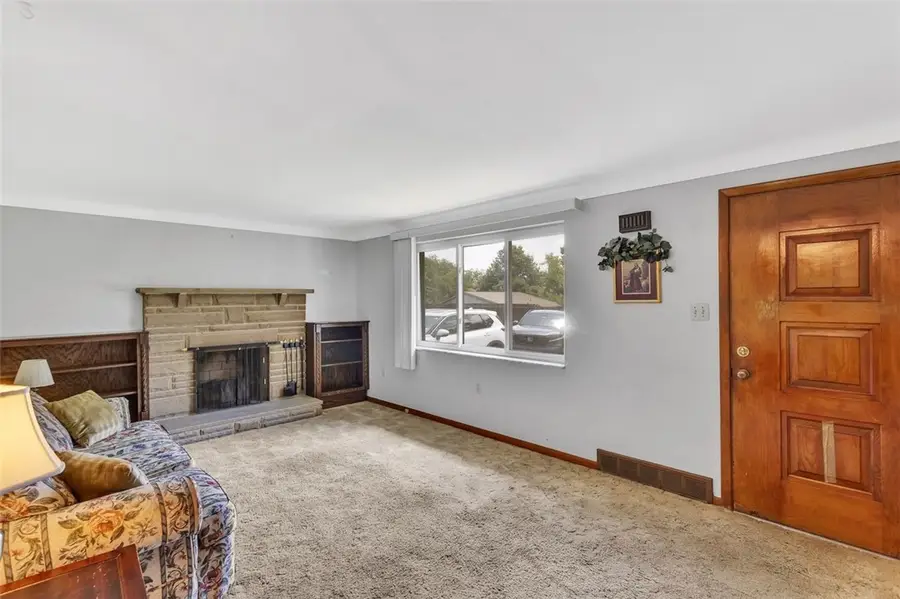 2 Blanchard Ln, North Versailles, PA 15137 - #3
