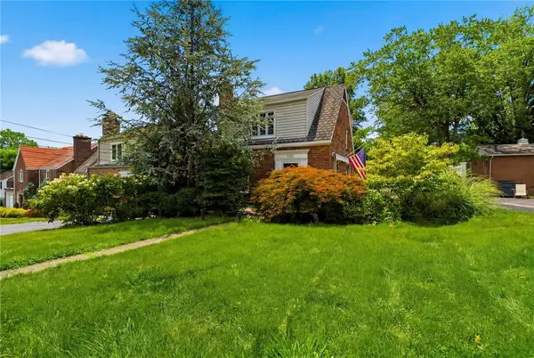 496 Parkview Dr, Pittsburgh, PA 15243