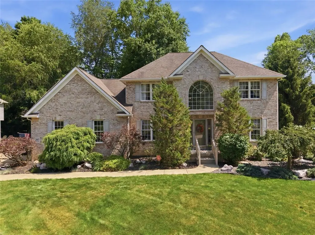 2357 Pierce Bluffs Drive, Hermitage, PA 16148 - #1