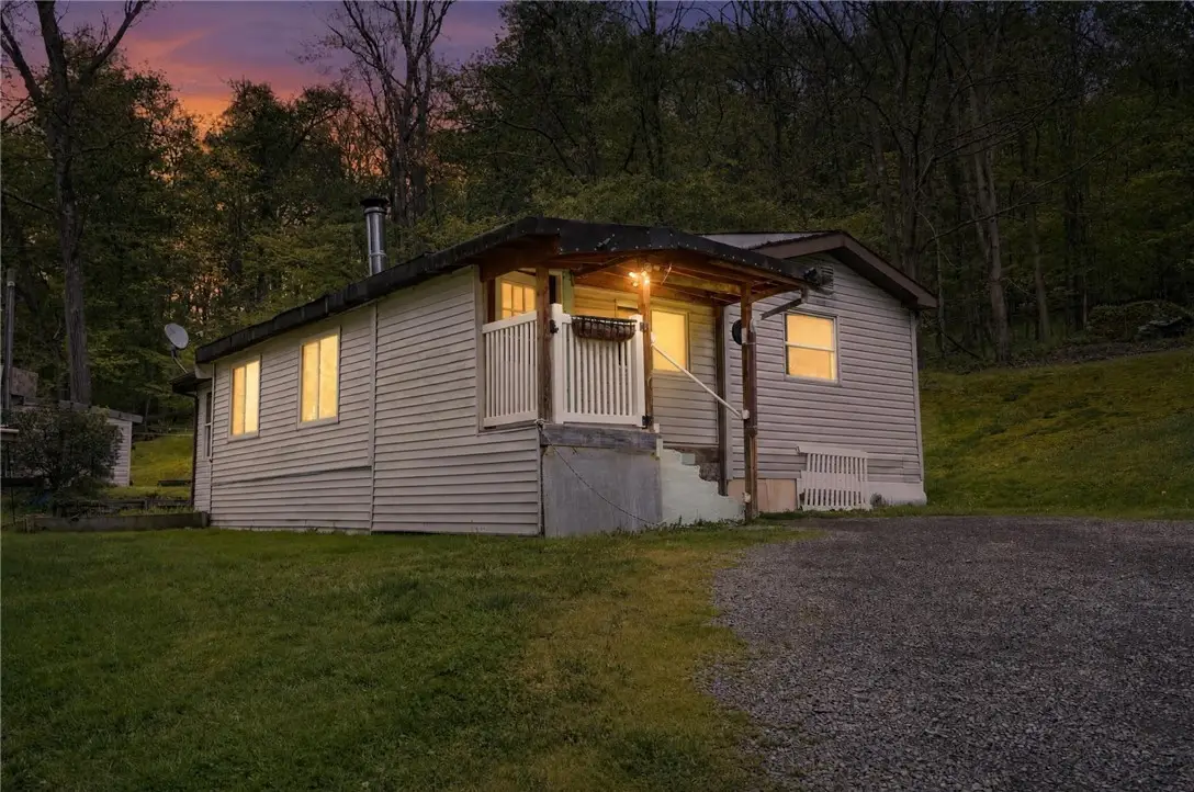 158 Renfrew Rd, Renfrew, PA 16053 - #1