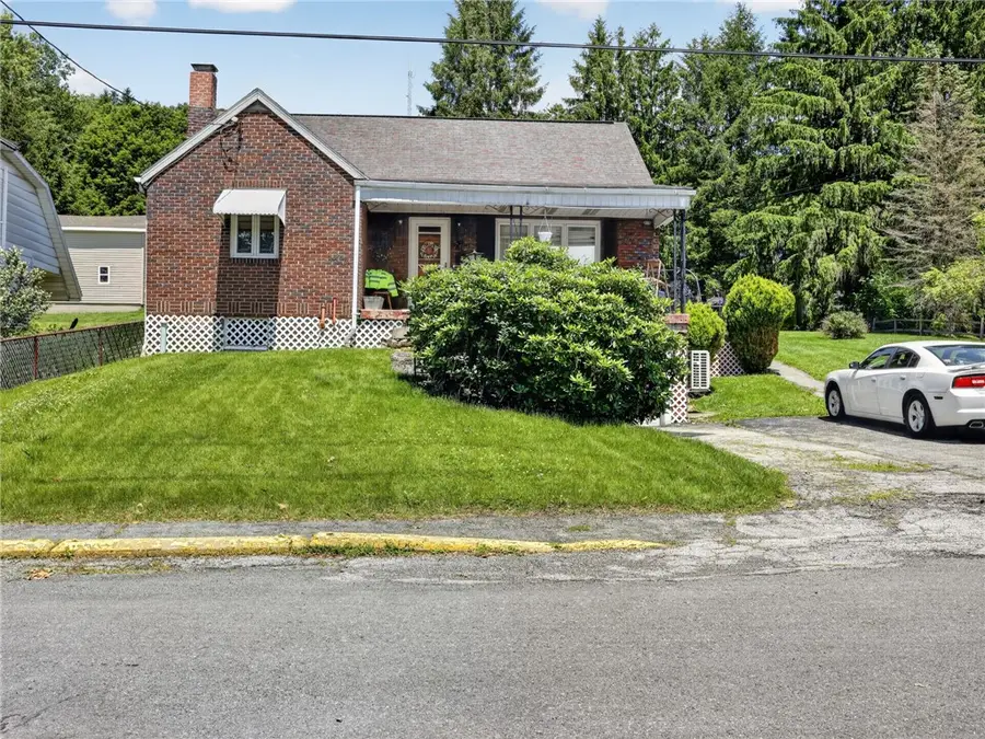 907 Hubert Ave, Northern Cambria, PA 15714 - #3