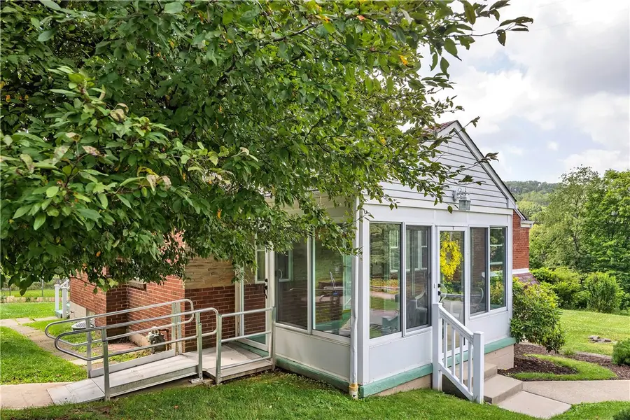 2714 Gould Dr, South Park, PA 15129 - #2