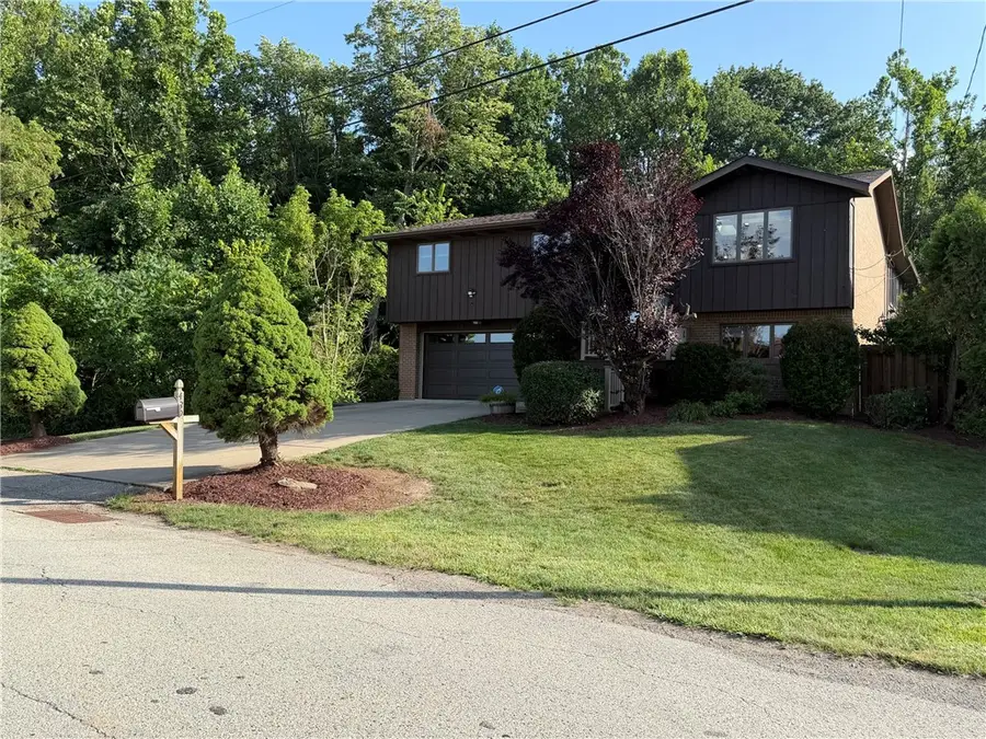 489 Charles St, Charleroi, PA 15022 - #2