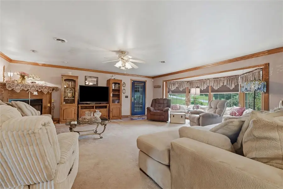 13 Penderyn Dr, West Middlesex, PA 16159 - #3