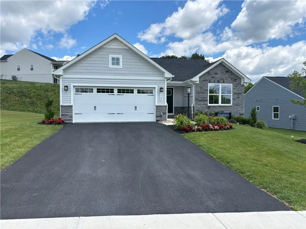 395 Horseshoe Loop, Washington, PA 15301 - #1