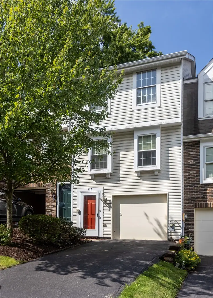 126 Rossmor Ct, Pittsburgh, PA 15229 - #2