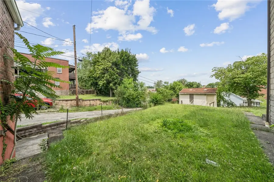 887 North St, New Kensington, PA 15068 - #3