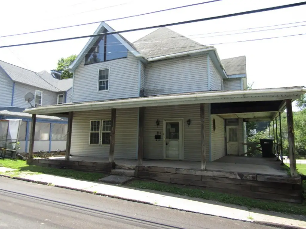 118 Center Ave, Burgettstown, PA 15021 - #1