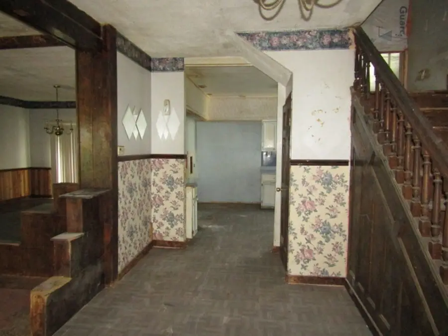 118 Center Ave, Burgettstown, PA 15021 - #3