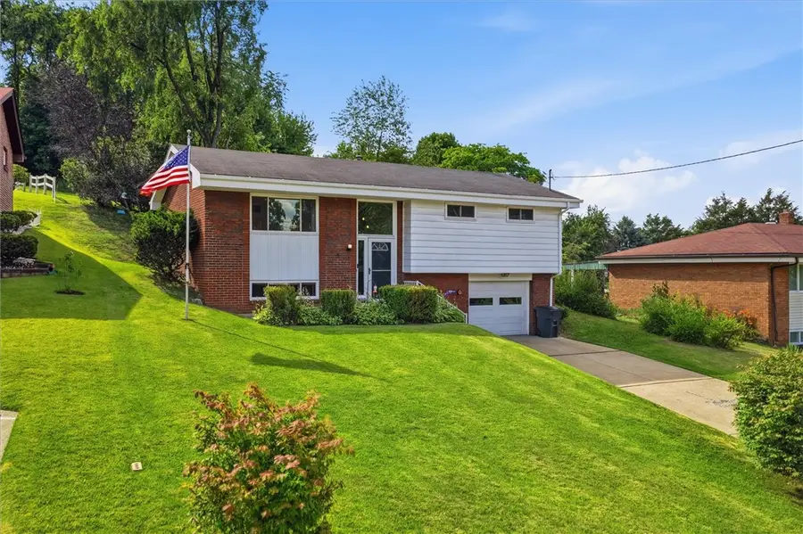 114 Kollar Dr, McKeesport, PA 15133 - #2