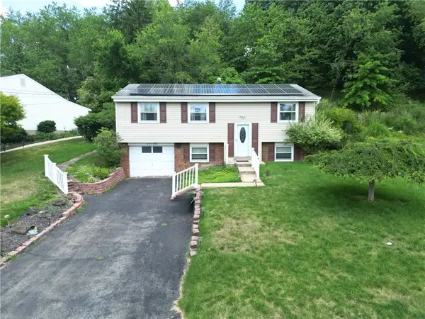 2714 Tillia St, Allison Park, PA 15101