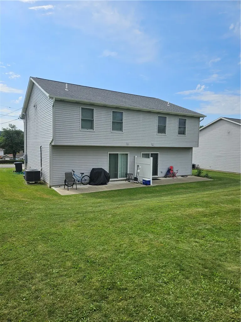 2624 Linden Ave, Aliquippa, PA 15001 - #3