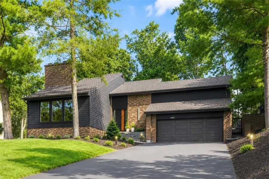 1660 Queens Dr, South Park, PA 15129 - #2