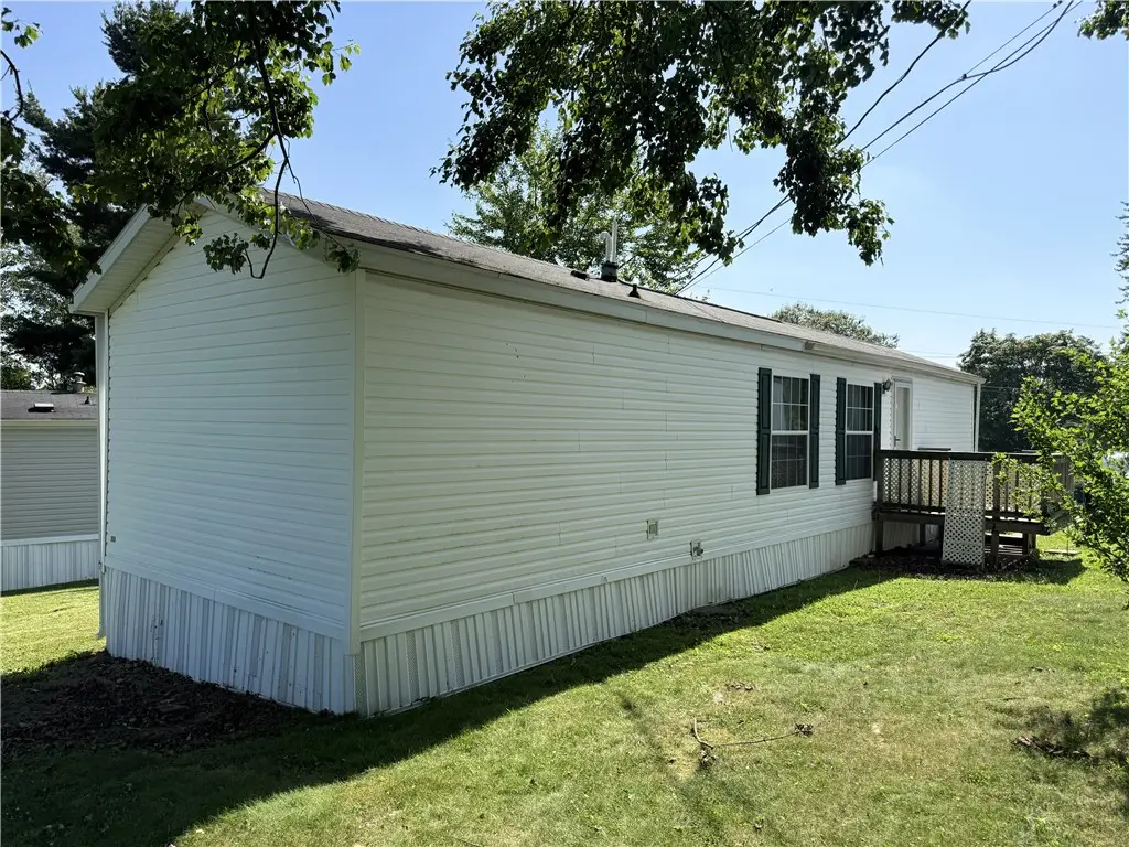 124 Woodbine Ln, Butler, PA 16001 - #1