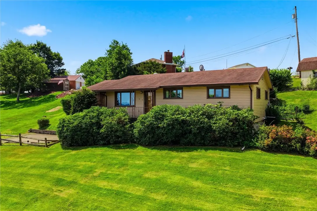 14 Oak St, Charleroi, PA 15022 - #1
