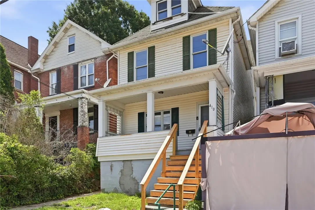 410 W 8th Ave, Tarentum, PA 15084 - #1