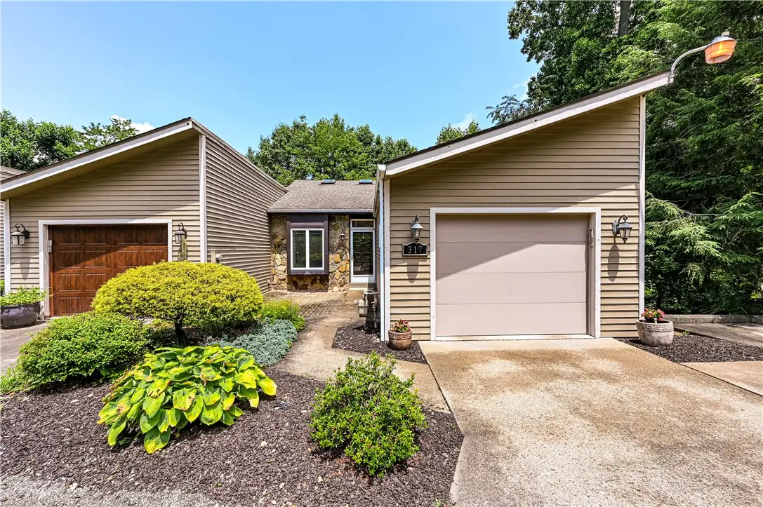 317 Vista Dr, Greensburg, PA 15601 - #1