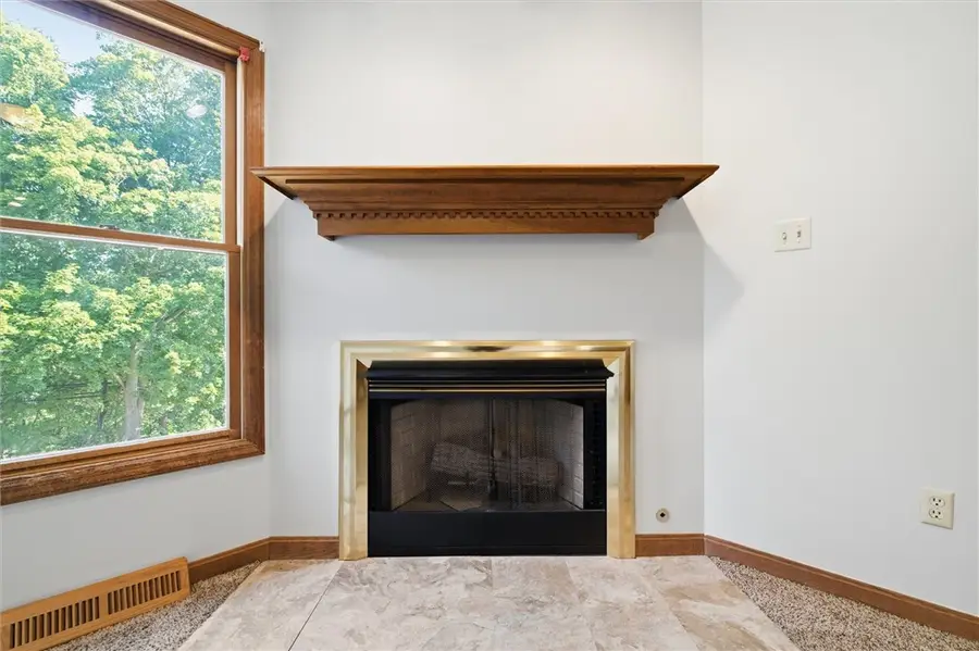 1015 Cliff Mine Rd, Imperial, PA 15126 - #3