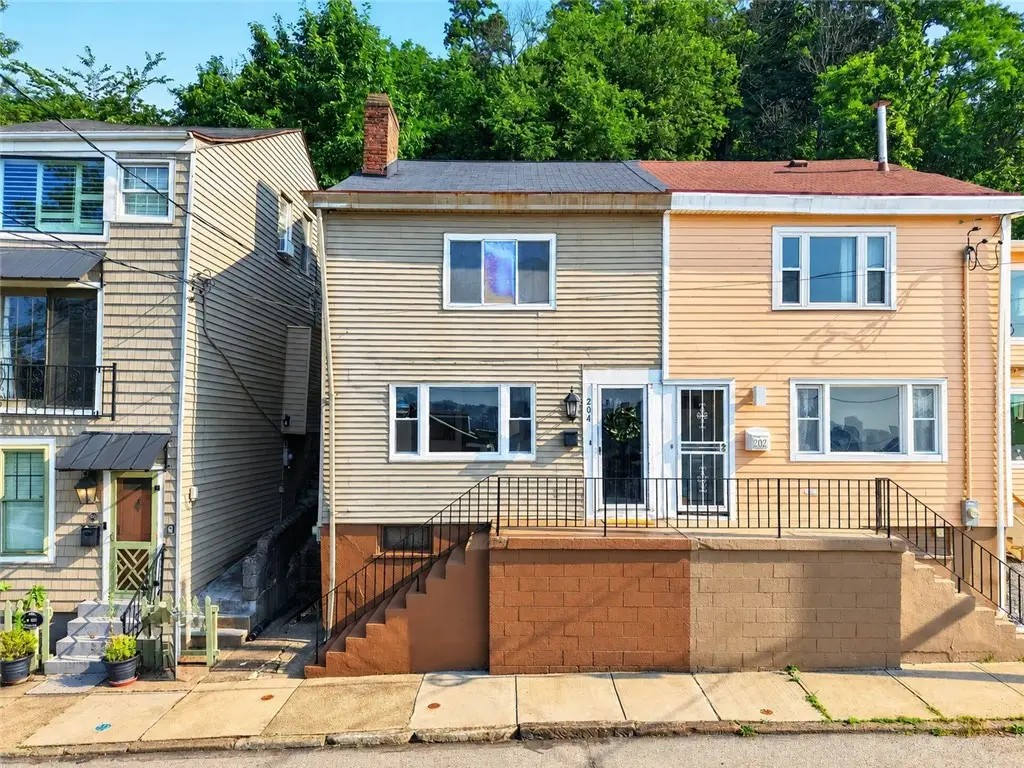 204 E Jefferson St, Pittsburgh, PA 15212 - #1
