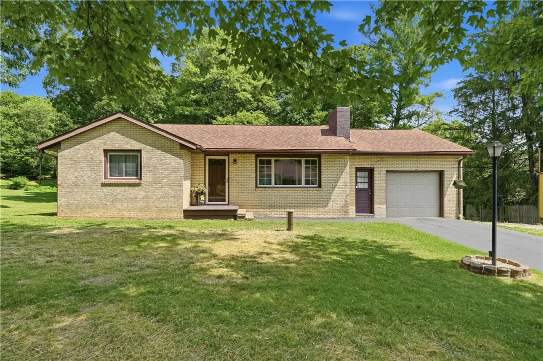 2339 Downing Ln, Hermitage, PA 16148 - #1