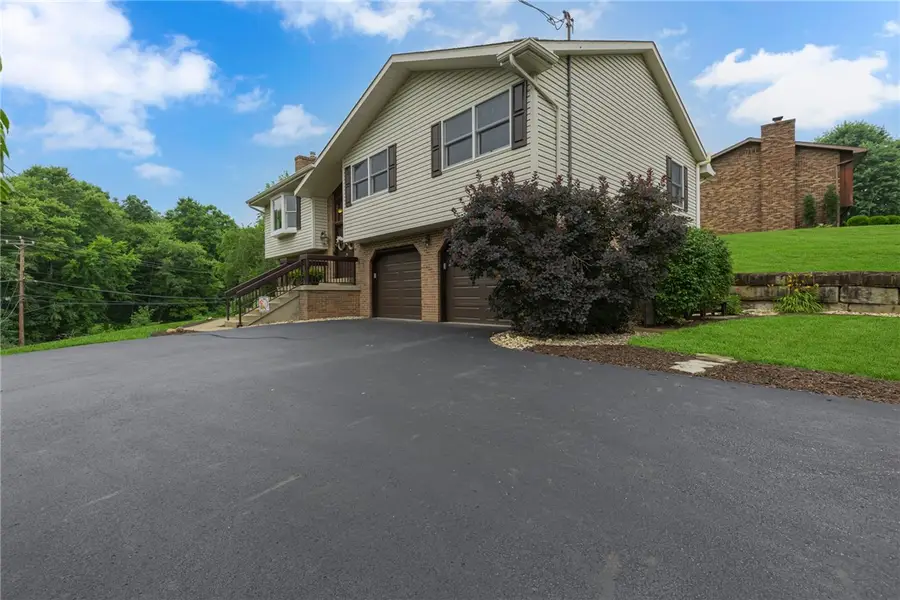101 Paula Dr, Aliquippa, PA 15001 - #3