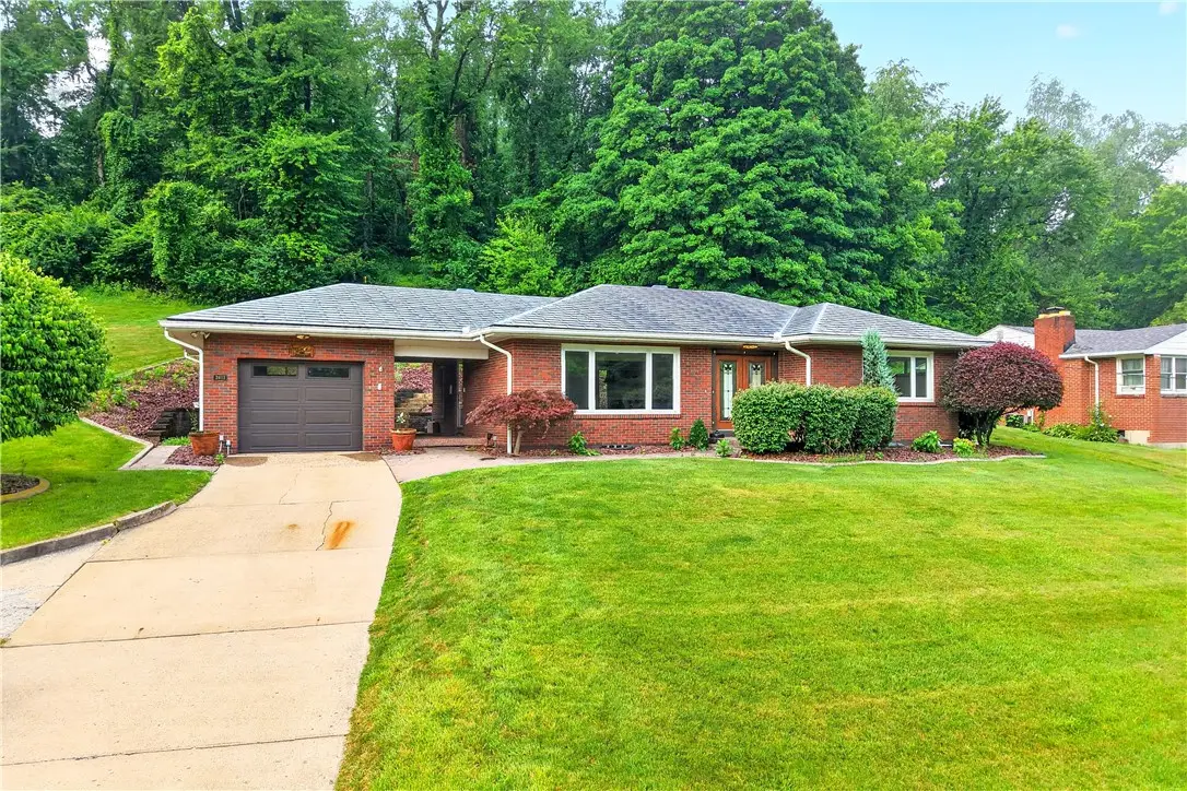 2017 Grand Blvd, Monessen, PA 15062 - #1