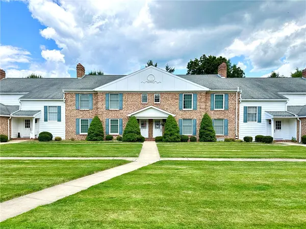 286 Windsor Ridge #27, New Castle, PA 16105