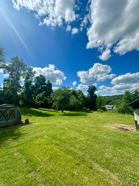 512 Colonial Ave, Grindstone, PA 15442 - #2