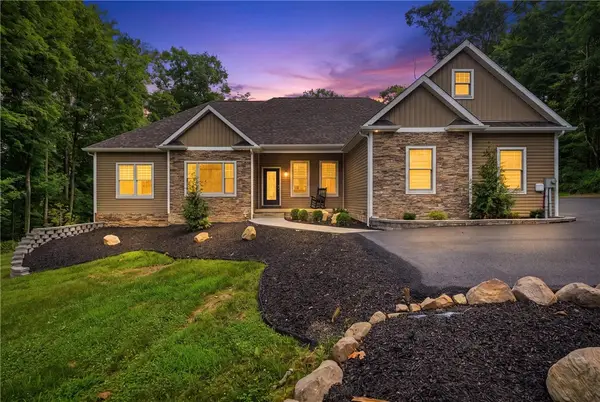 246 Tanglewood Dr, New Castle, PA 16105