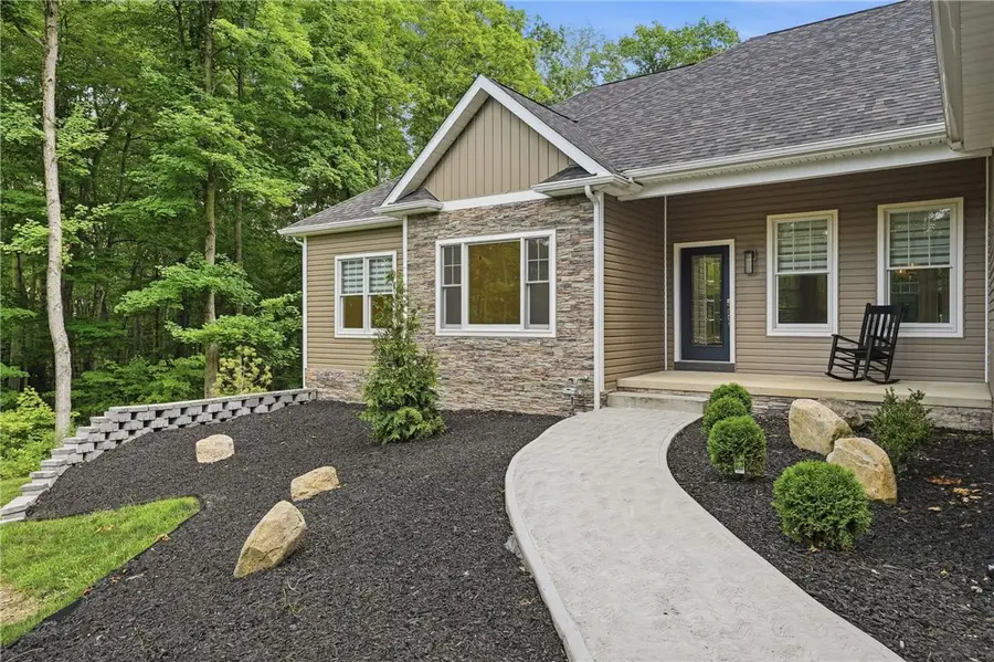 246 Tanglewood Dr, New Castle, PA 16105 - #2