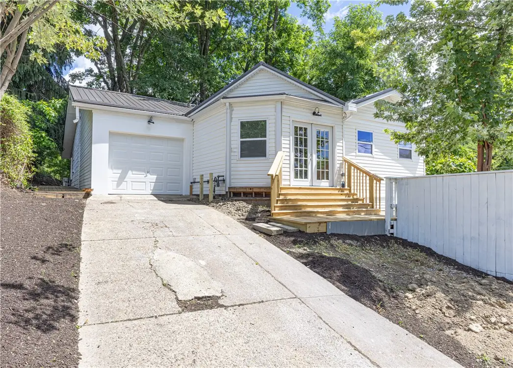 108 Lewis Dr, Pittsburgh, PA 15235 - #1