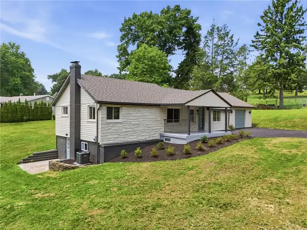 201 Hillvue Dr, Butler, PA 16001