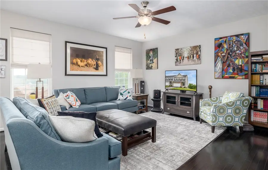 2194 Shawnee Dr, Washington, PA 15301 - #3
