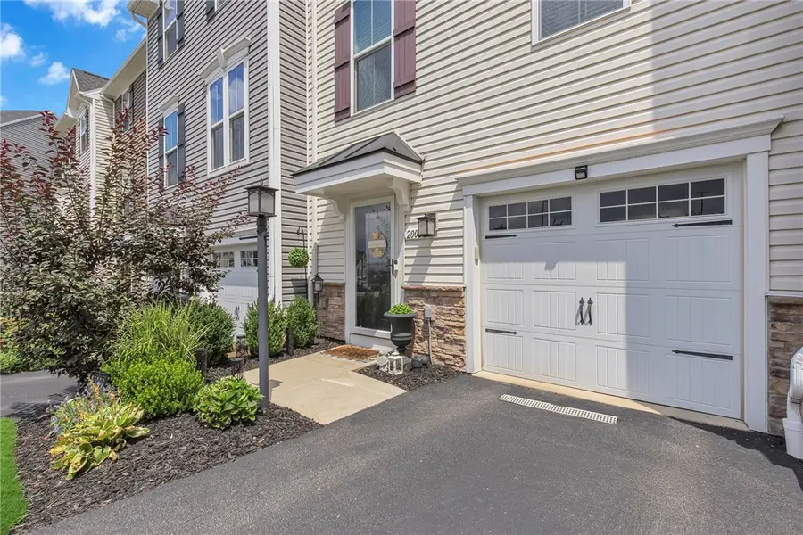 2002 Cade Dr, Monaca, PA 15061 - #2