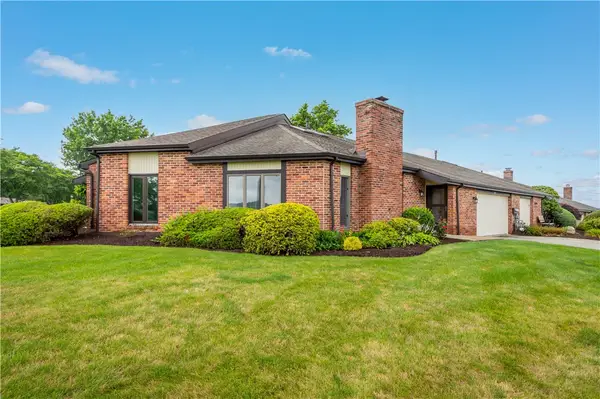 101 Victoria Dr, Canonsburg, PA 15317