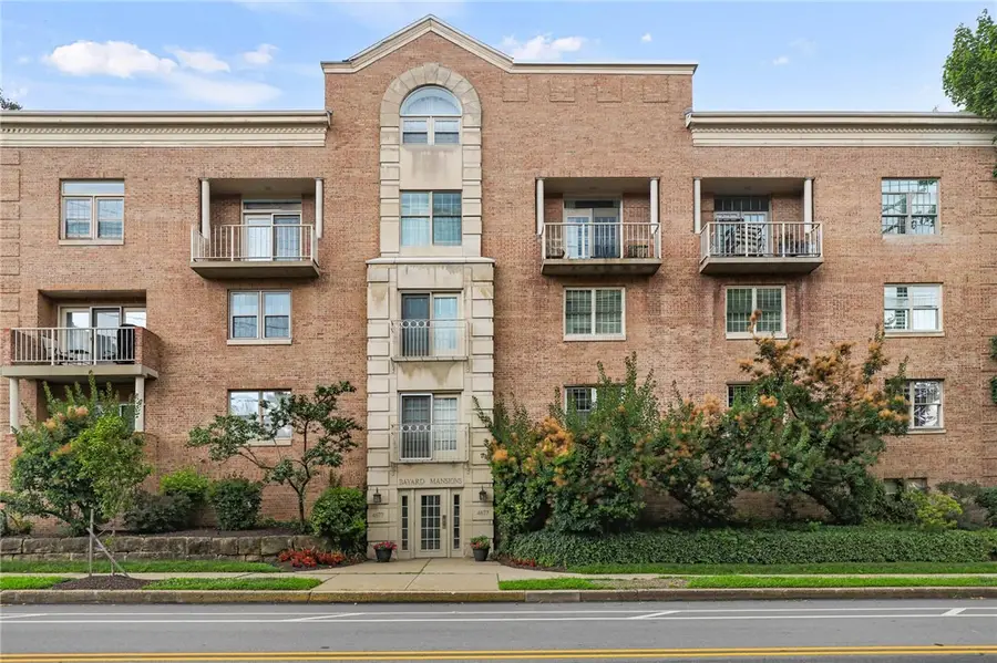 4677 Bayard St #204, Pittsburgh, PA 15213 - #2