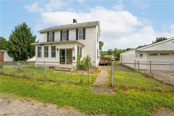 412 Commercial Ave, Masontown, PA 15461