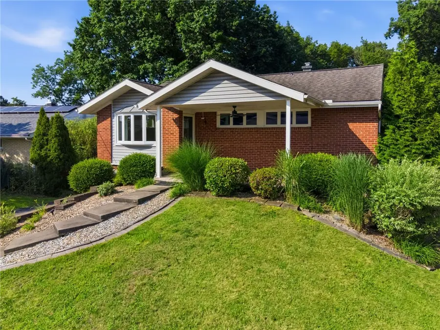 407 Dunbar Dr, Pittsburgh, PA 15235 - #3