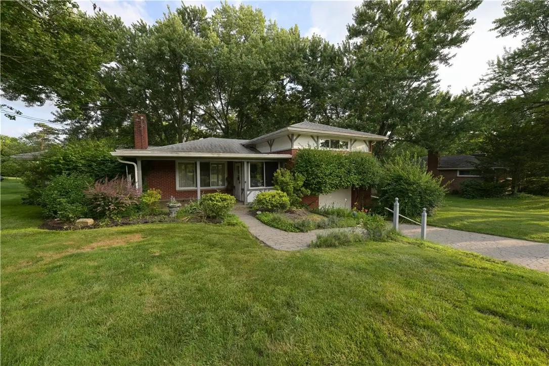 132 Okon Dr, Beaver Falls, PA 15010 - #1