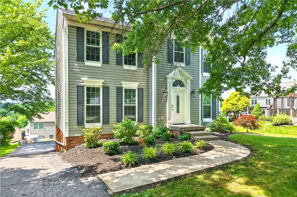 817 Lexington Drive, Hopewell, Aliquippa, PA 15001