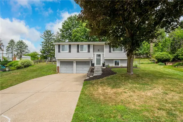 2760 Ravenwood Drive, Bridgeville, PA 15017