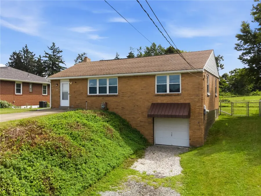 25 Magee Dr, Jeannette, PA 15644 - #2