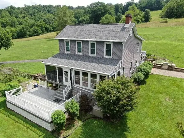 426 Station Rd, Scenery Hill, PA 15360